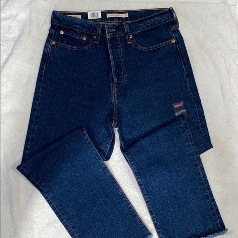 PREMIUM LEVIS WEDGIE